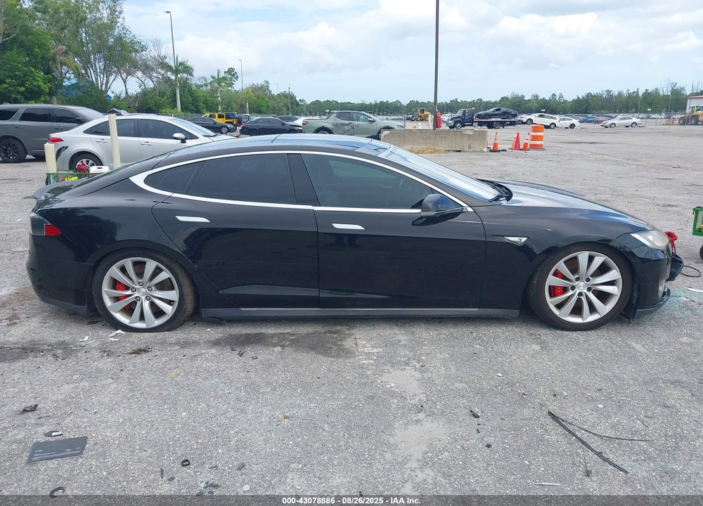 2015 TESLA MODEL S VIN: 5YJSA1H2XFFP68743