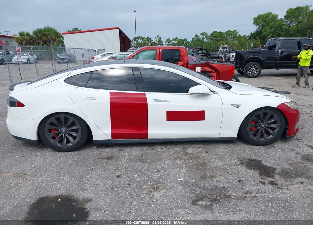 2015 TESLA MODEL S VIN: 5YJSA1H21FFP73989