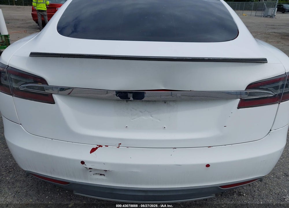 2015 TESLA MODEL S VIN: 5YJSA1H21FFP73989