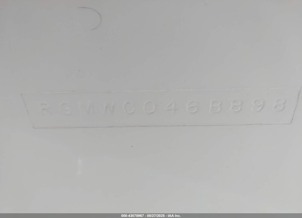 1998 REGAL BOAT VIN: RGMWC046B898
