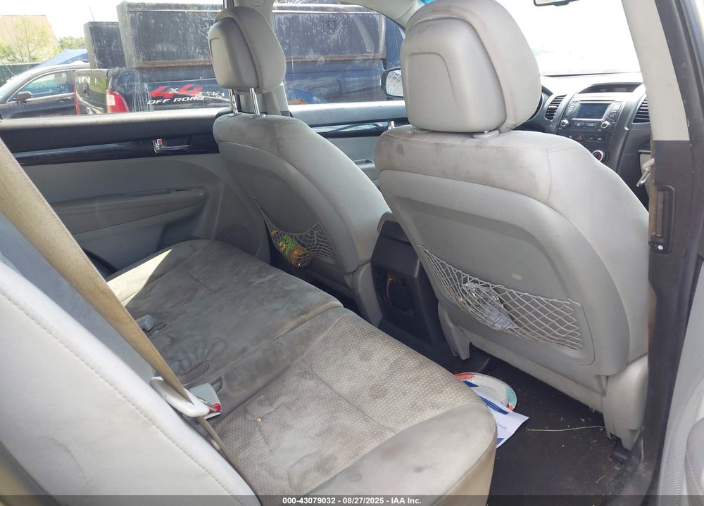 2013 KIA SORENTO VIN: 5XYKT3A62DG349956