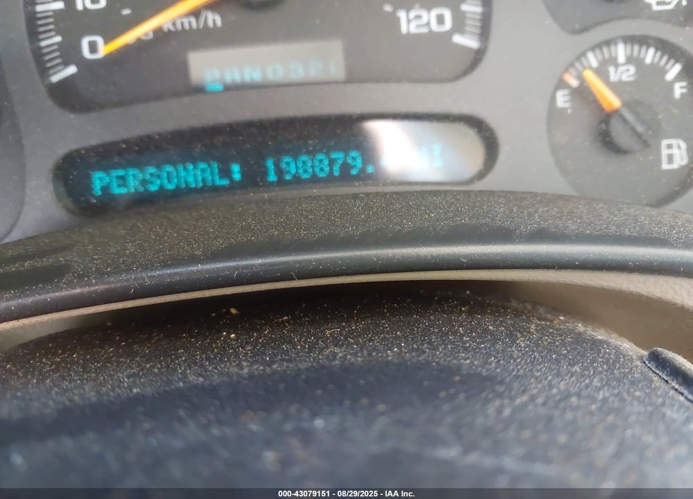 2004 CHEVROLET SUBURBAN 1500 Z71 VIN: 3GNFK16Z04G129350