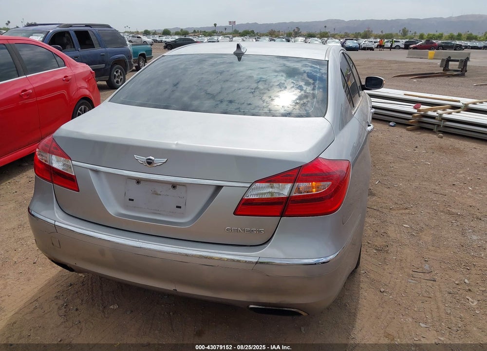 2013 HYUNDAI GENESIS VIN: KMHGC4DDXDU243061