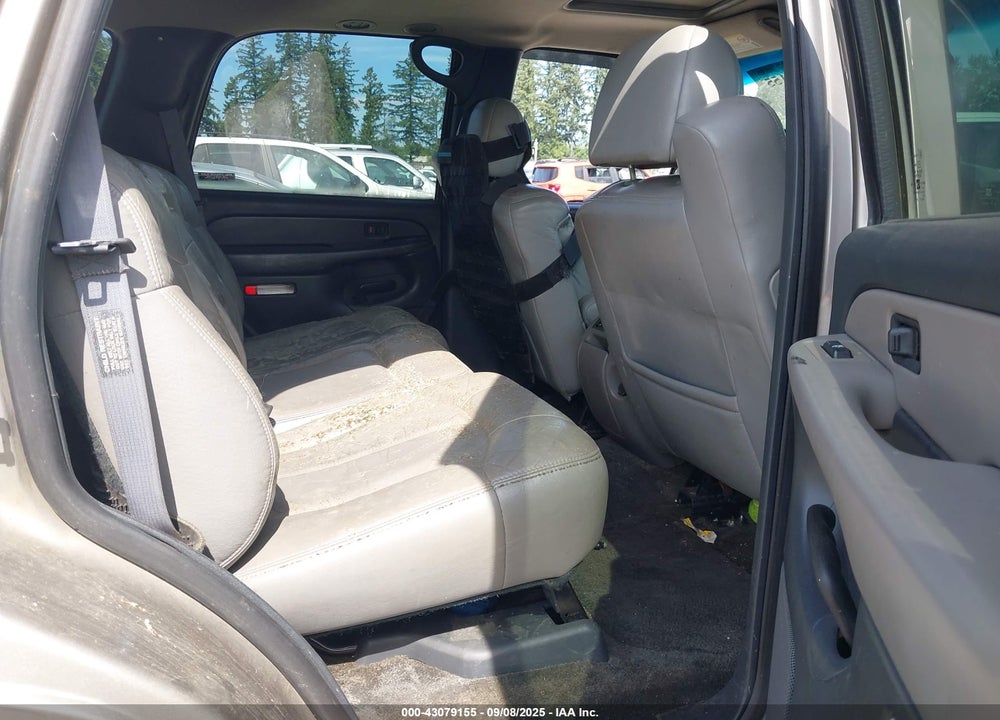 2001 CHEVROLET TAHOE LT VIN: 1GNEK13T41R137510