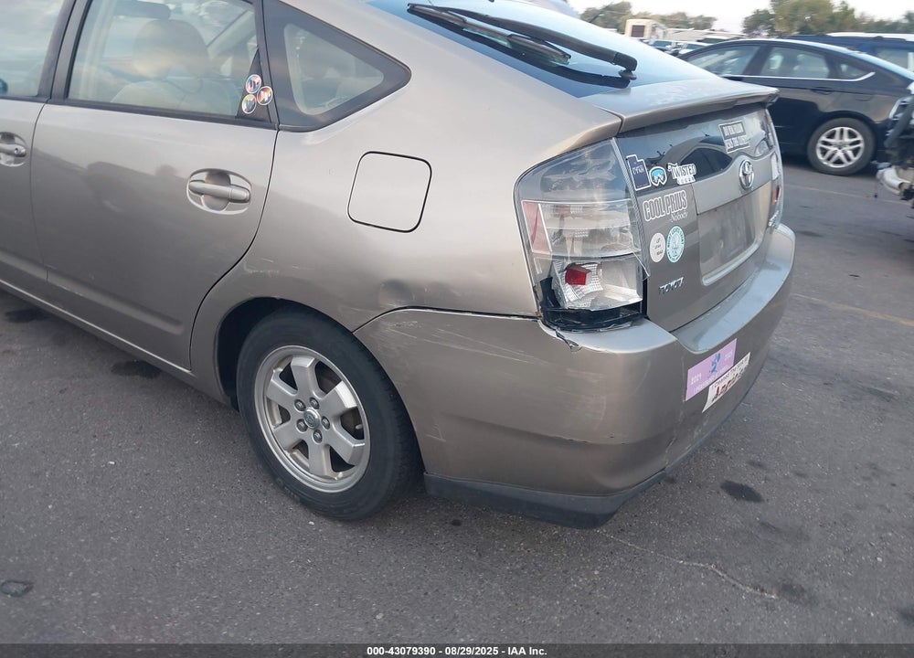2004 TOYOTA PRIUS VIN: JTDKB20U740052801