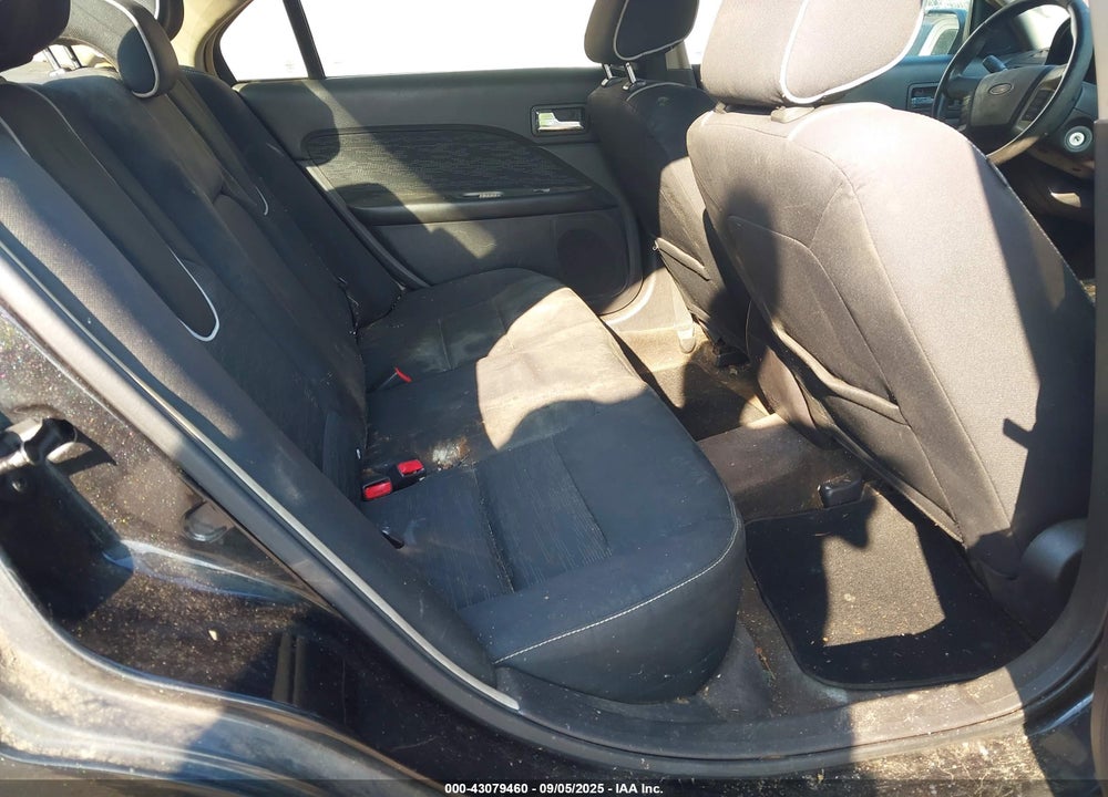 2011 FORD FUSION VIN: 3FAHP0HA0BR327275