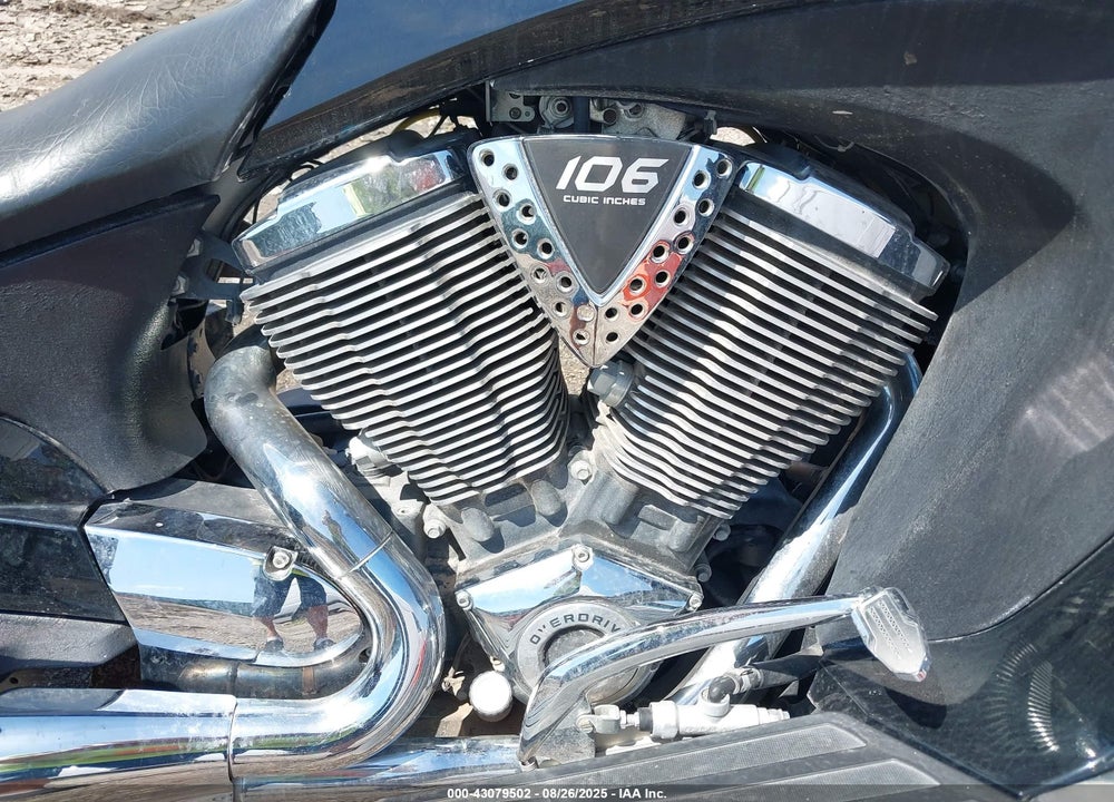 2008 VICTORY MOTORCYCLES VISION DELUXE VIN: 5VPSD36D883004852