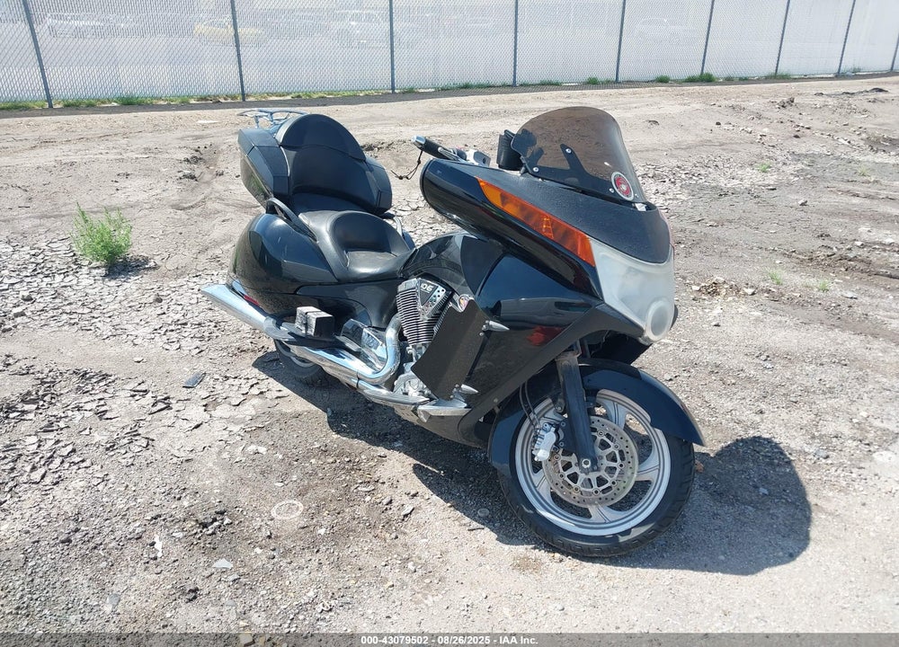 2008 VICTORY MOTORCYCLES VISION DELUXE VIN: 5VPSD36D883004852
