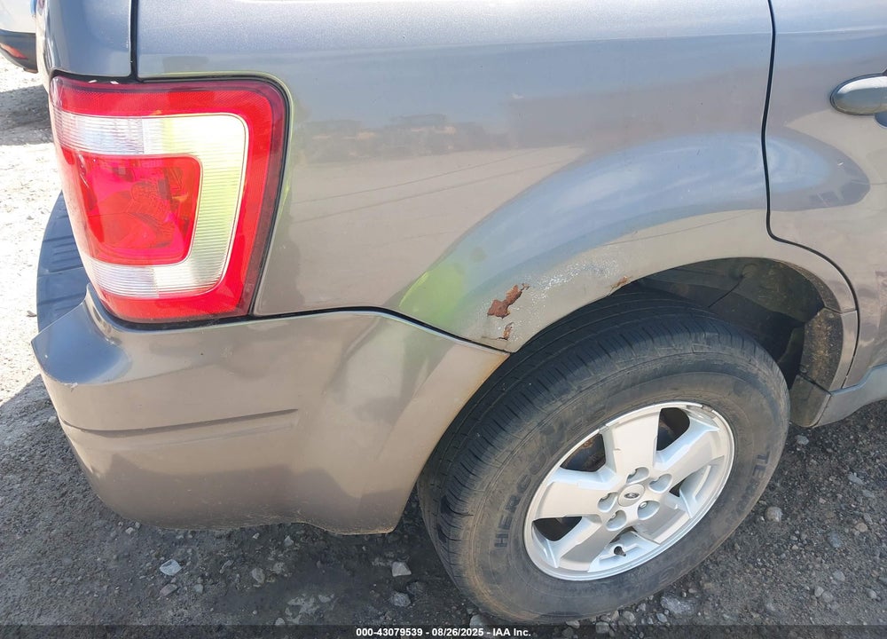 2009 FORD ESCAPE XLT VIN: 1FMCU93789KC81783