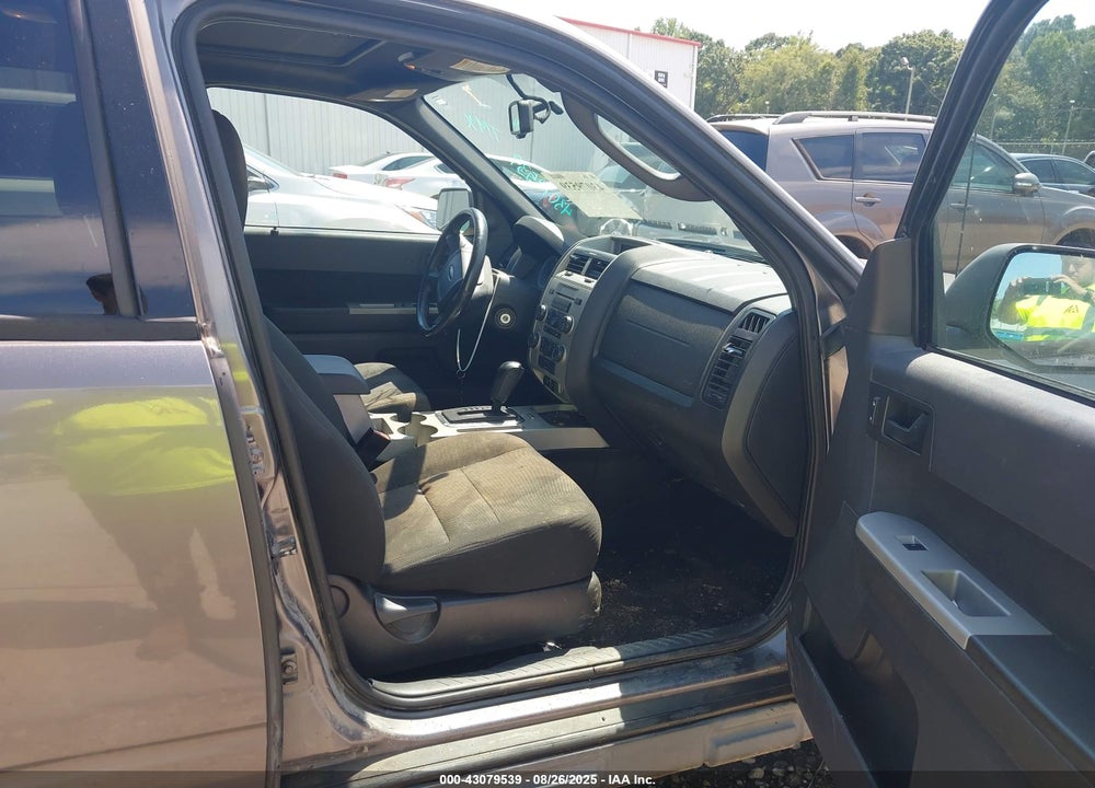 2009 FORD ESCAPE XLT VIN: 1FMCU93789KC81783
