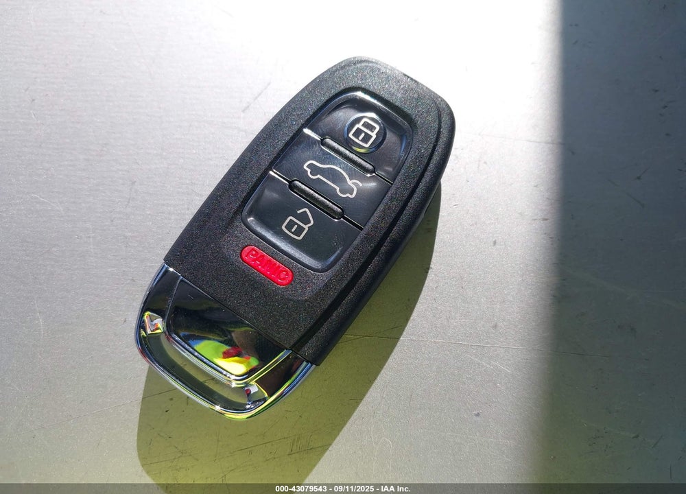 2013 AUDI A4 VIN: WAUAFAFL4DN016105