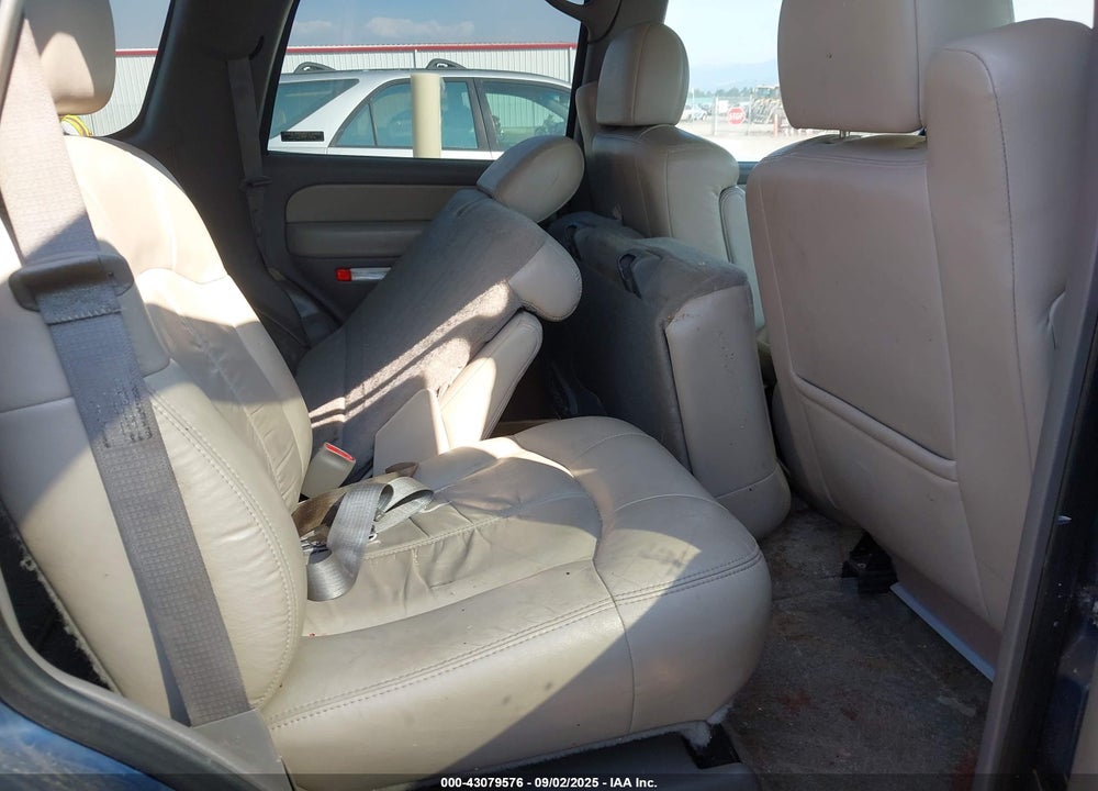 2001 CHEVROLET TAHOE LT VIN: 1GNEK13T71J147270