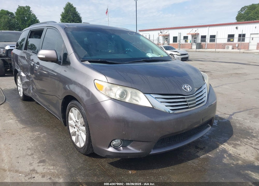 2013 TOYOTA SIENNA LIMITED V6 7 PASSENGER VIN: 5TDYK3DC6DS364736