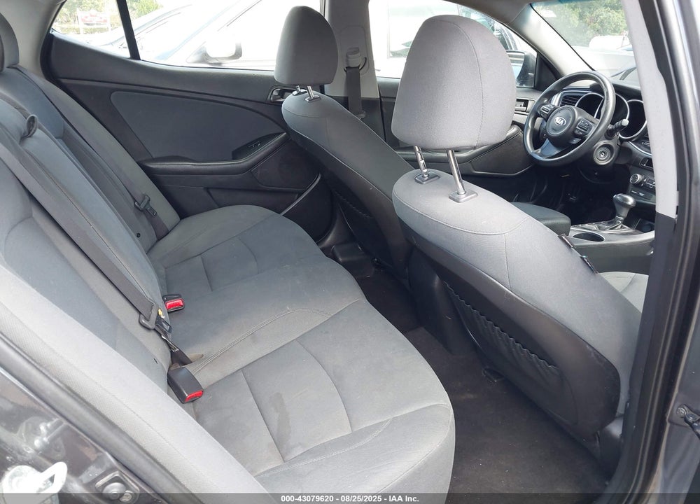 2015 KIA OPTIMA VIN: KNAGM4A77F5626899
