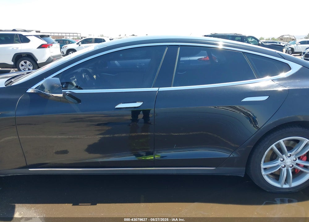 2014 TESLA MODEL S VIN: 5YJSA1H18EFP35200
