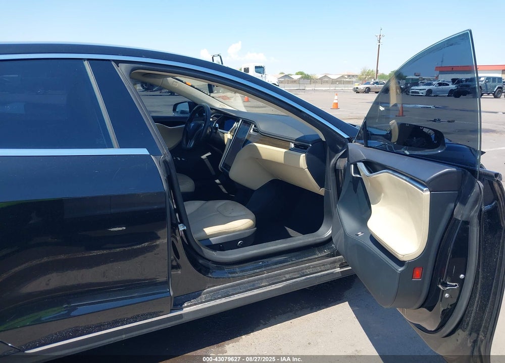 2014 TESLA MODEL S VIN: 5YJSA1H18EFP35200