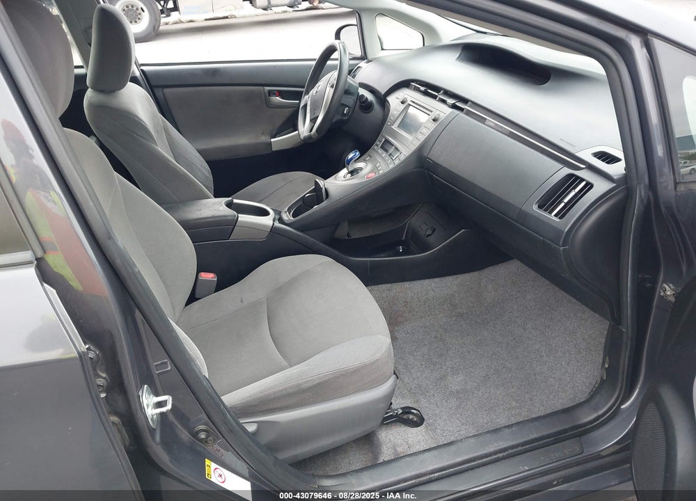2015 TOYOTA PRIUS TWO VIN: JTDKN3DU2F1968936