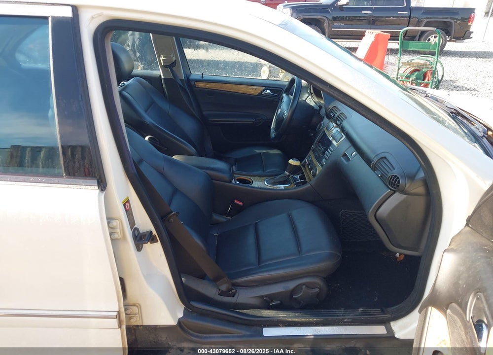 2007 MERCEDES-BENZ C 230 VIN: WDBRF52H87A942029