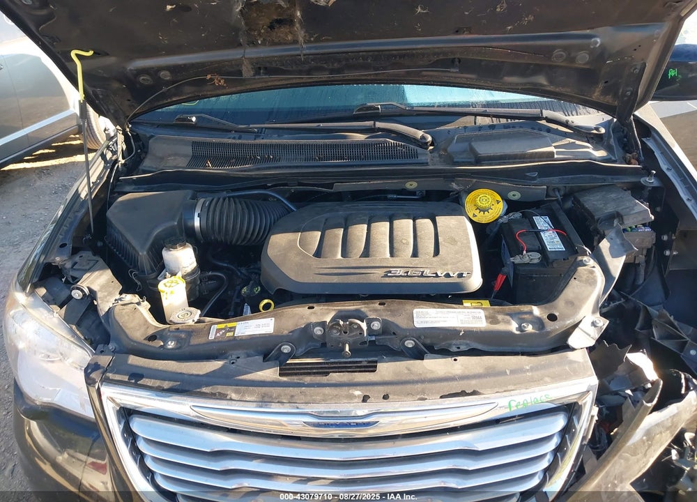 2016 CHRYSLER TOWN & COUNTRY VIN: 2C4RC1BG0GR129015