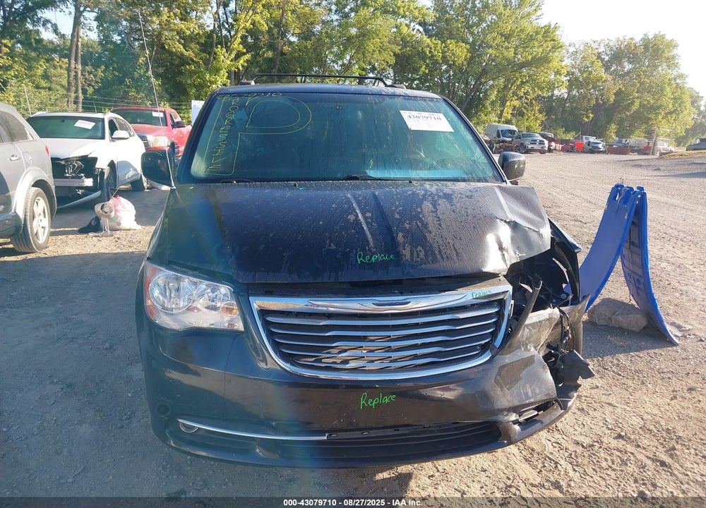 2016 CHRYSLER TOWN & COUNTRY VIN: 2C4RC1BG0GR129015