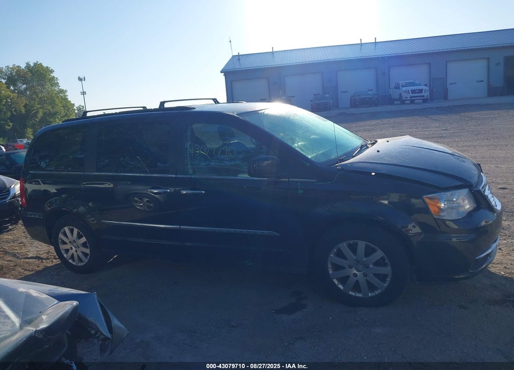 2016 CHRYSLER TOWN & COUNTRY VIN: 2C4RC1BG0GR129015