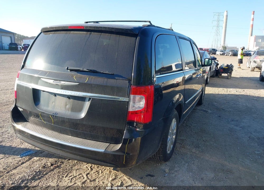 2016 CHRYSLER TOWN & COUNTRY VIN: 2C4RC1BG0GR129015