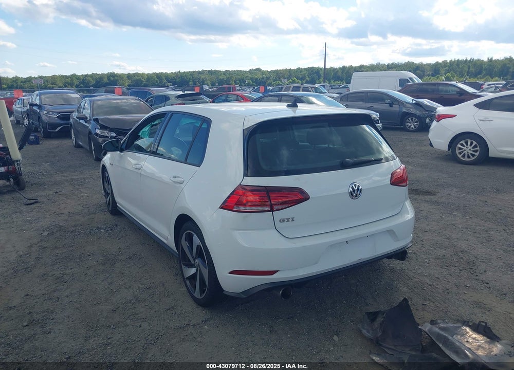 2018 VOLKSWAGEN GOLF VIN: 3VW547AUXJM281868