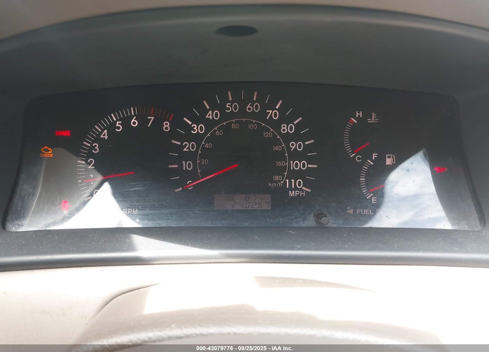 2005 TOYOTA COROLLA LE VIN: 1NXBR32E85Z534173