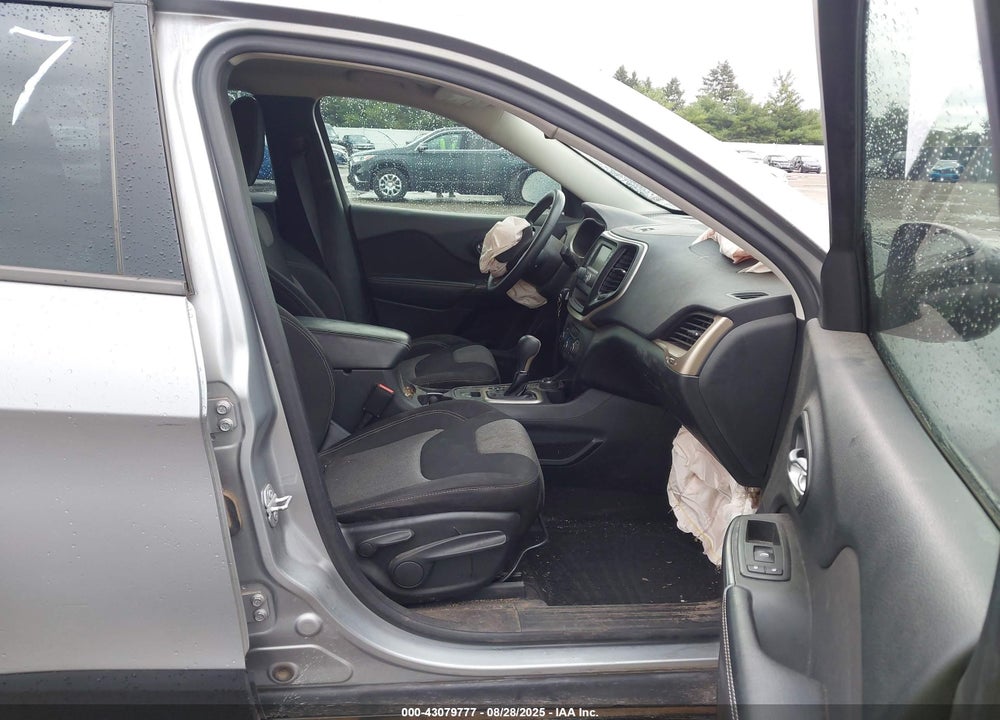 2015 JEEP CHEROKEE VIN: 1C4PJMAB4FW535146