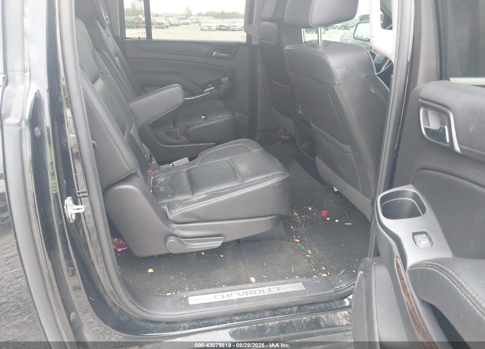 2017 CHEVROLET SUBURBAN VIN: 1GNSKHKC0HR148611