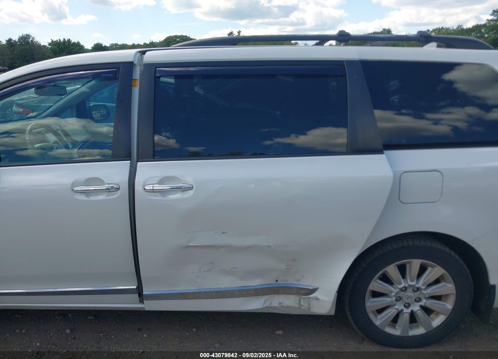 2011 TOYOTA SIENNA LIMITED VIN: 5TDDK3DC5BS018611