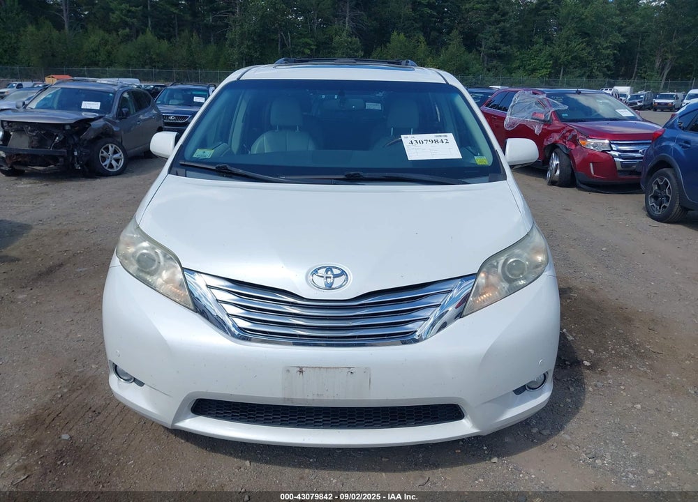 2011 TOYOTA SIENNA LIMITED VIN: 5TDDK3DC5BS018611