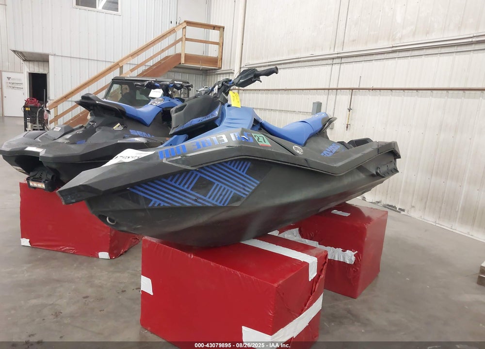 2022 SEADOO SPARK VIN: YDV22040J122
