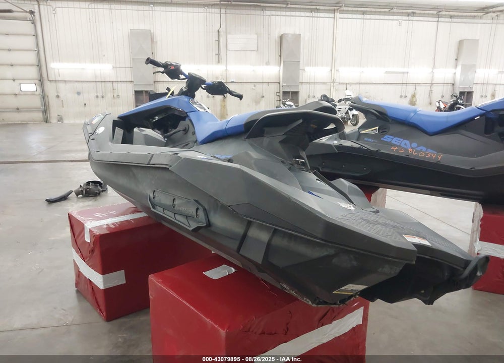 2022 SEADOO SPARK VIN: YDV22040J122