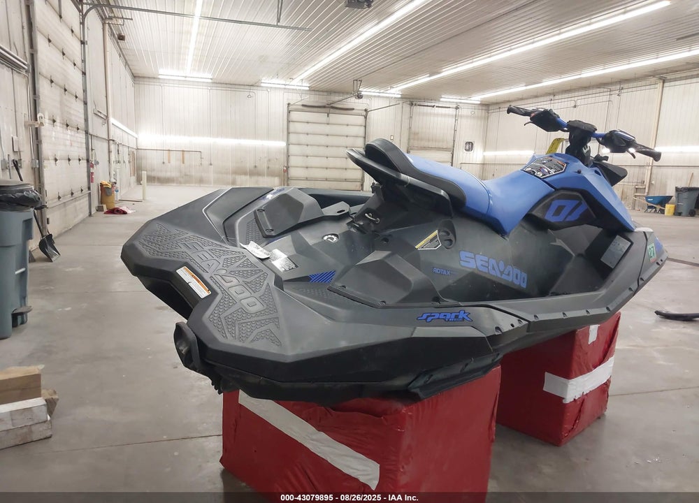 2022 SEADOO SPARK VIN: YDV22040J122