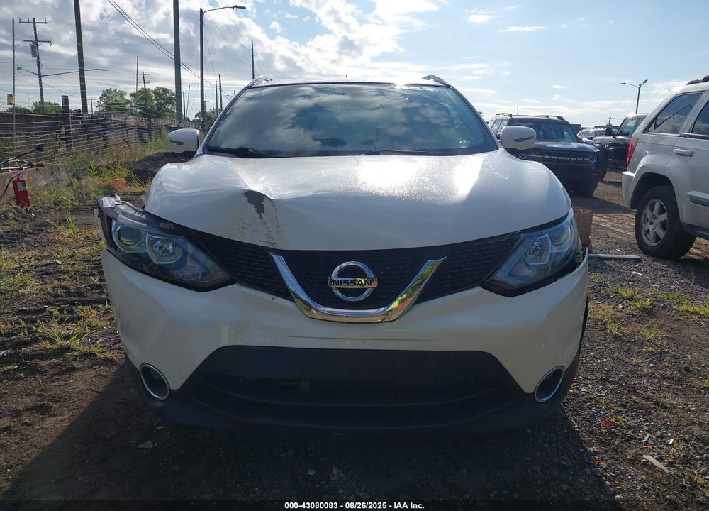 2017 NISSAN ROGUE SPORT VIN: JN1BJ1CP6HW013660