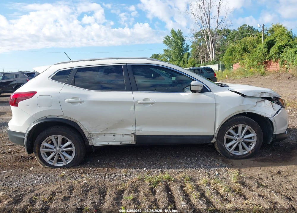 2017 NISSAN ROGUE SPORT VIN: JN1BJ1CP6HW013660
