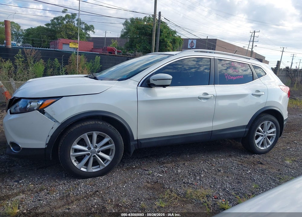 2017 NISSAN ROGUE SPORT VIN: JN1BJ1CP6HW013660