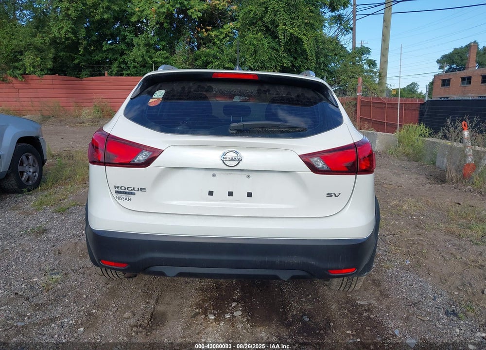 2017 NISSAN ROGUE SPORT VIN: JN1BJ1CP6HW013660