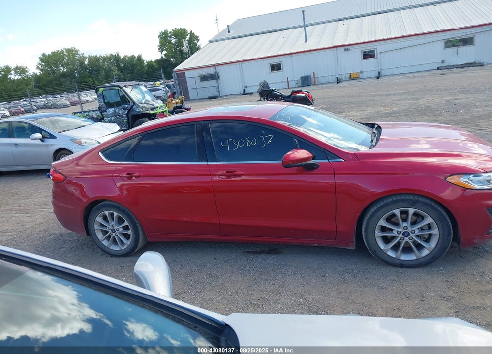 2020 FORD FUSION VIN: 3FA6P0HD8LR110835