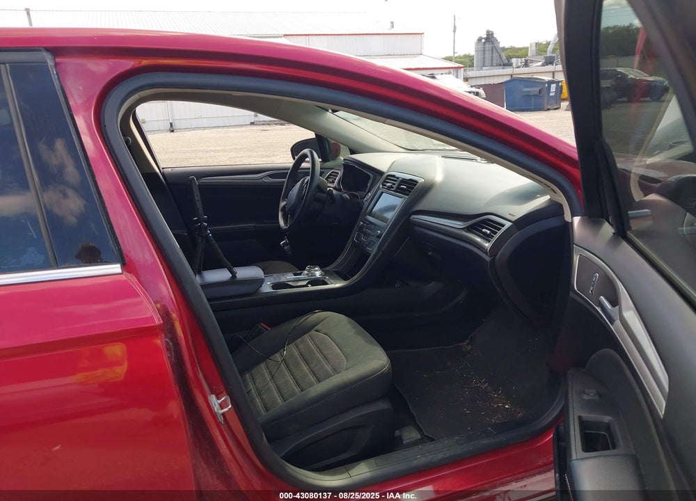 2020 FORD FUSION VIN: 3FA6P0HD8LR110835