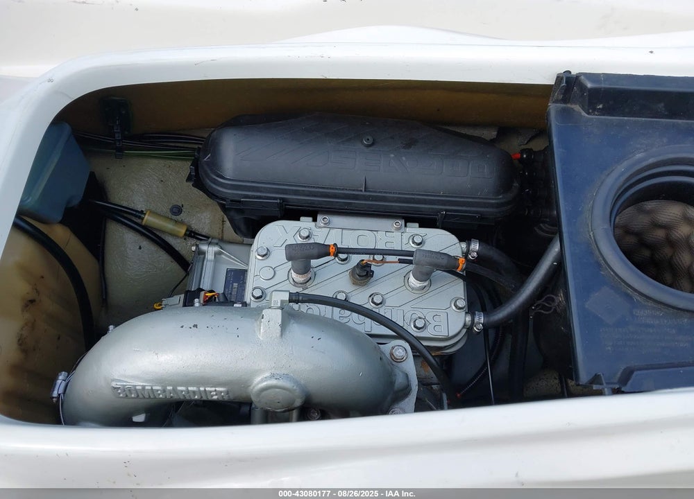 1998 SEA DOO BOMBARDIER CANA VIN: ZZND0115L798