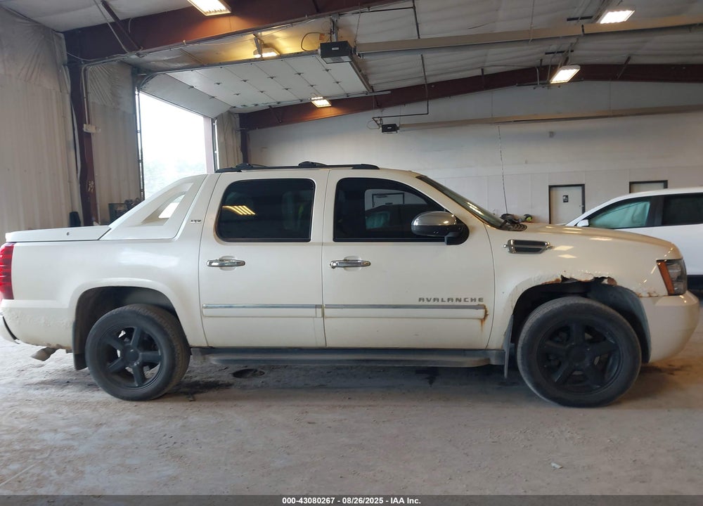 2012 CHEVROLET AVALANCHE 1500 LTZ VIN: 3GNTKGE76CG301353