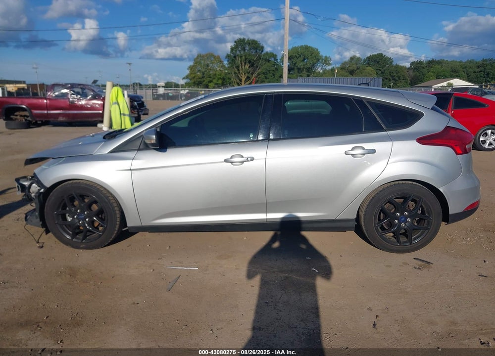 2016 FORD FOCUS VIN: 1FADP3K20GL326621