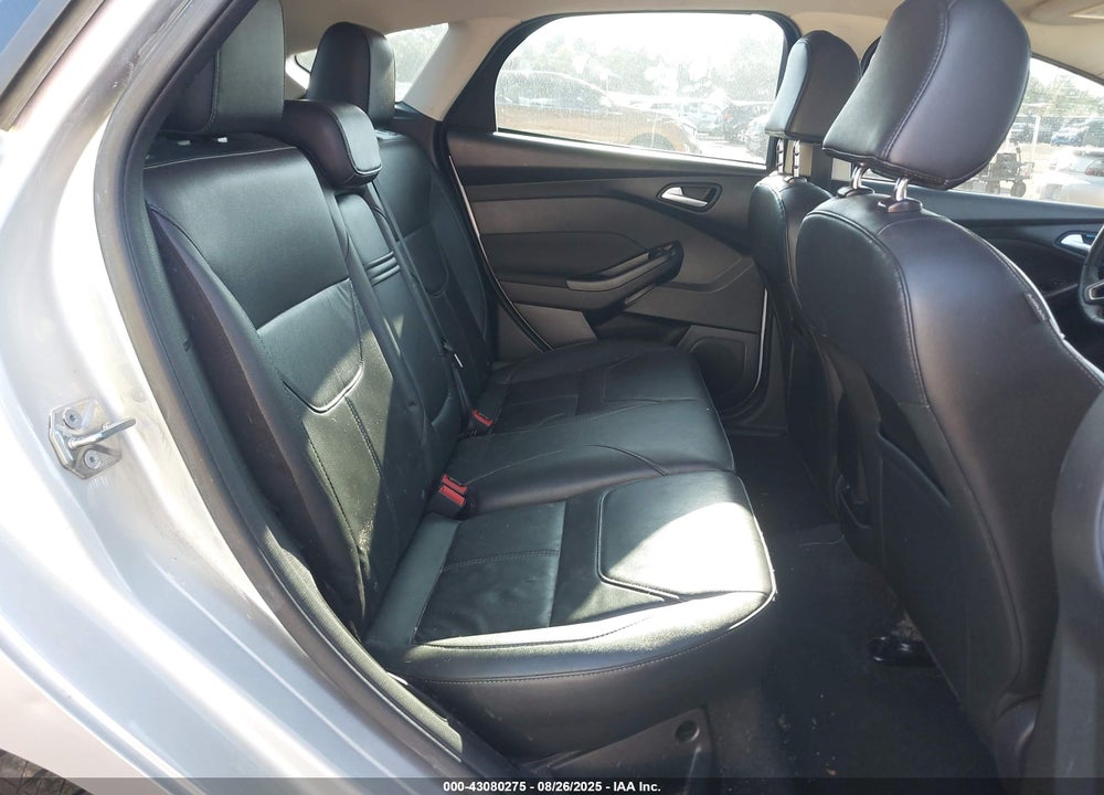2016 FORD FOCUS VIN: 1FADP3K20GL326621