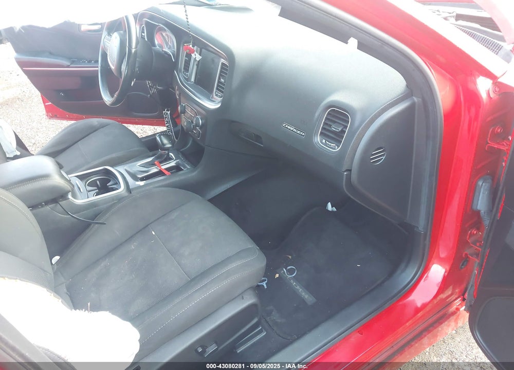 2016 DODGE CHARGER VIN: 2C3CDXGJXGH322521