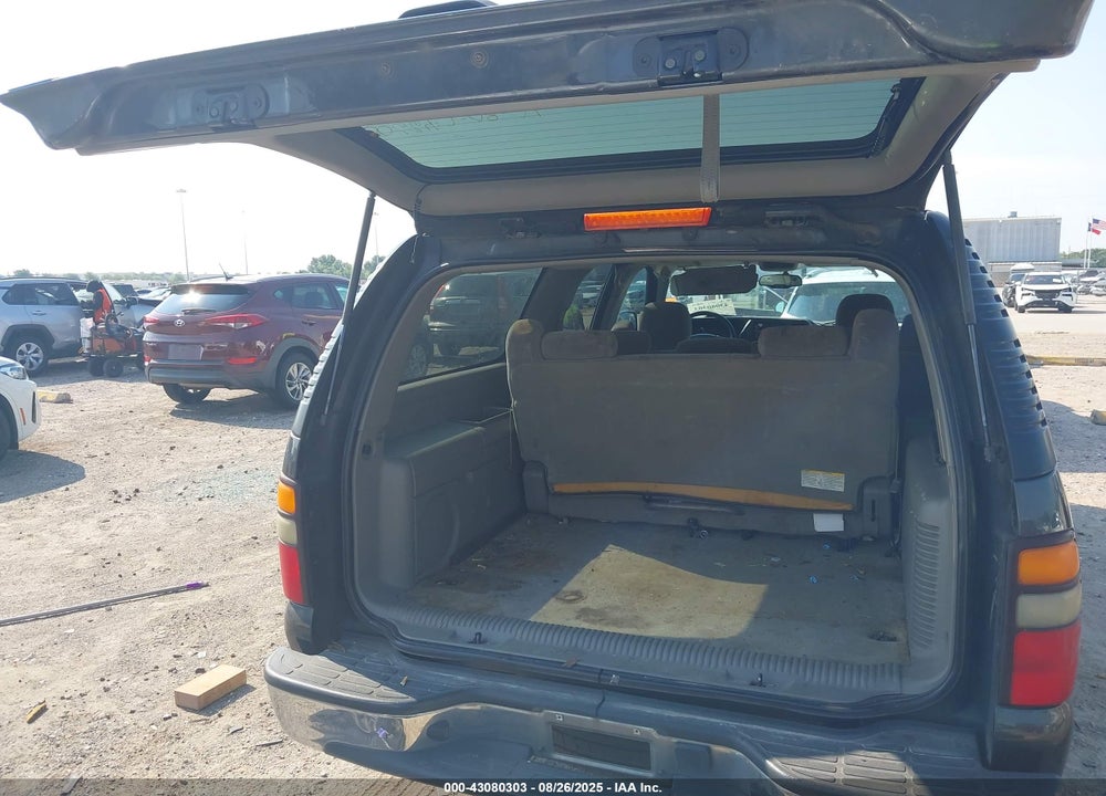 2004 CHEVROLET SUBURBAN 1500 LS VIN: 3GNEC16Z24G278139