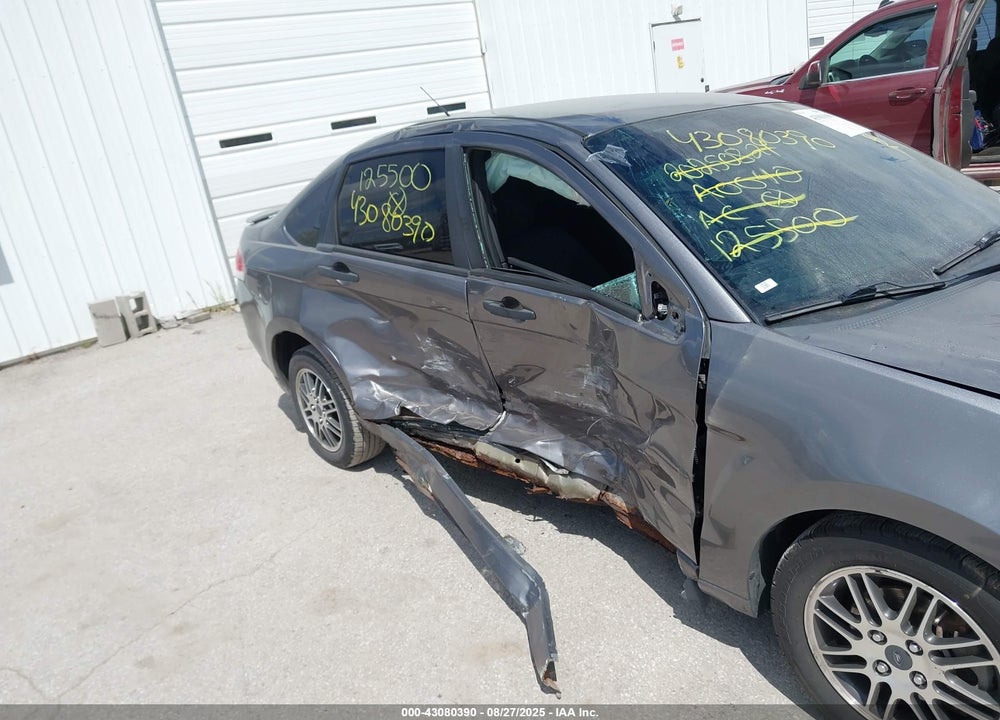 2011 FORD FOCUS VIN: 1FAHP3FN6BW125500