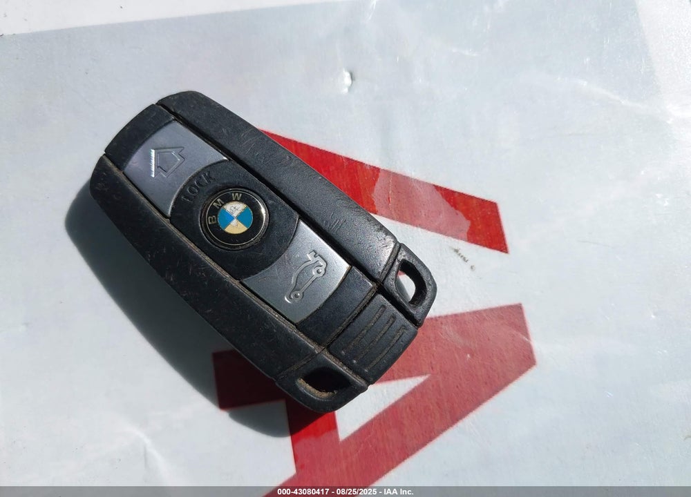 2012 BMW 1 SERIES VIN: WBAUP7C57CVP23460