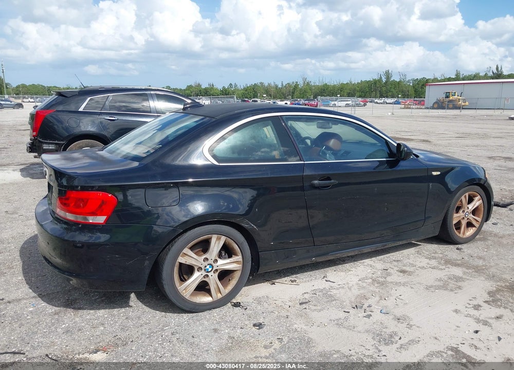 2012 BMW 1 SERIES VIN: WBAUP7C57CVP23460